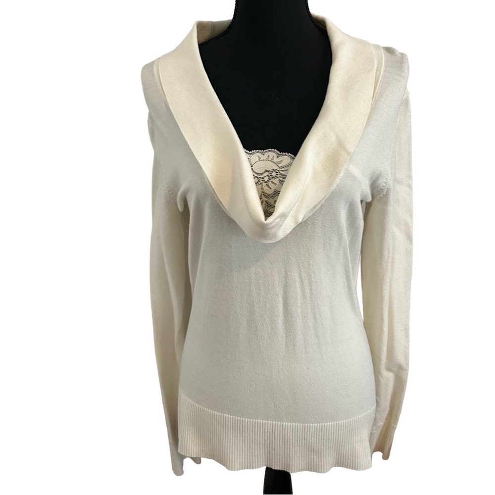 White House Black Market Cream Women's Sweater. Size Medium